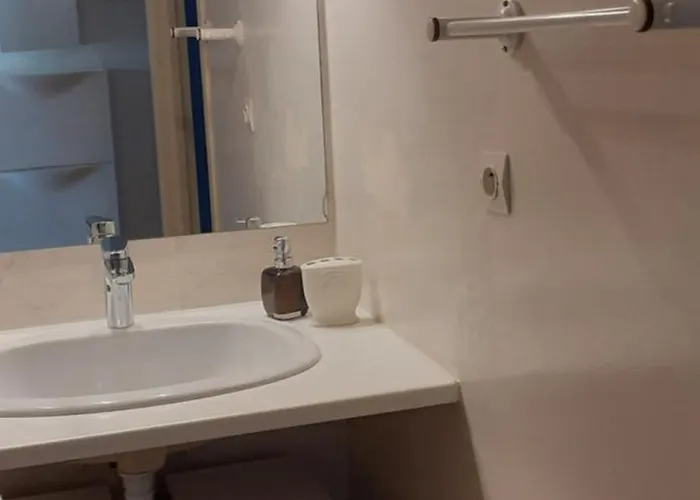 Centre Port Du Cap D'agde Daire Agde